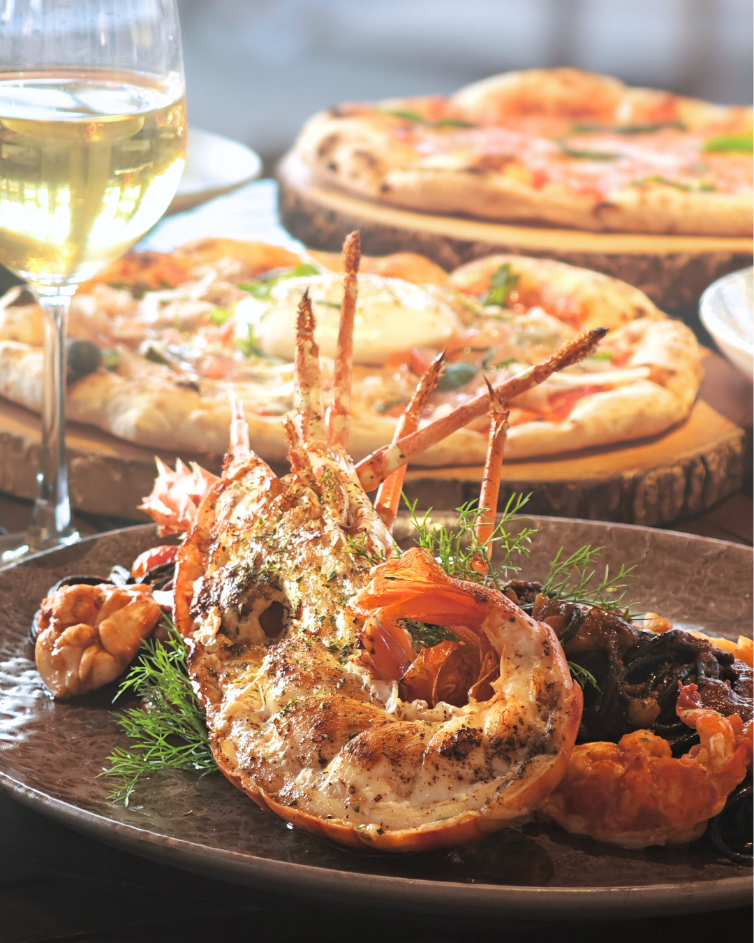 Azzurra Tagliolini al Nero di Seppia e Aragosta 